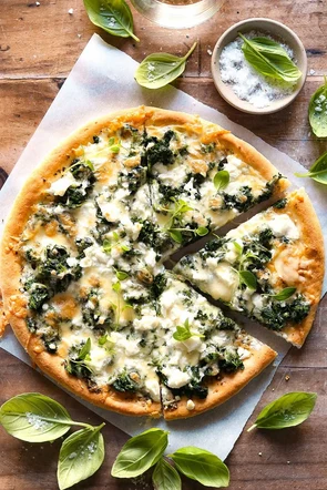 Creamy spinach ricotta white pizza