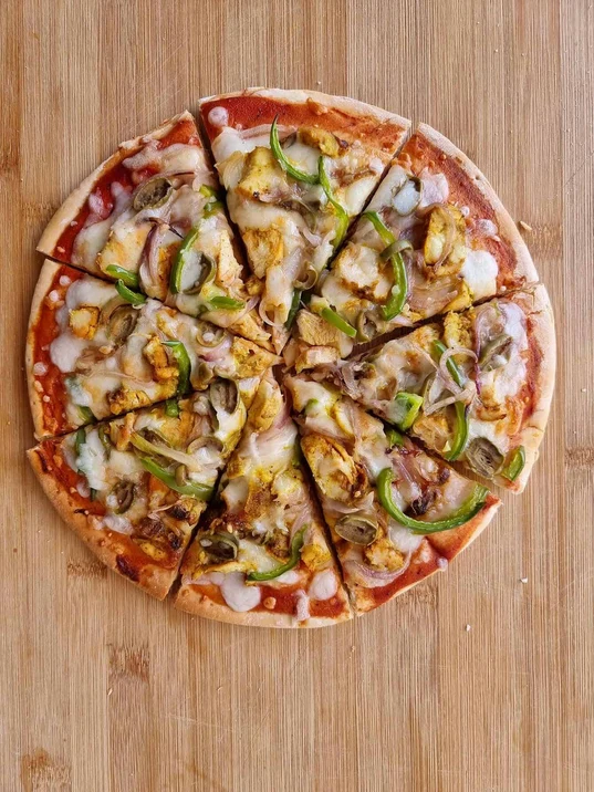 The Dutchman's Shoarma Pizza with chicken, peppers and onion